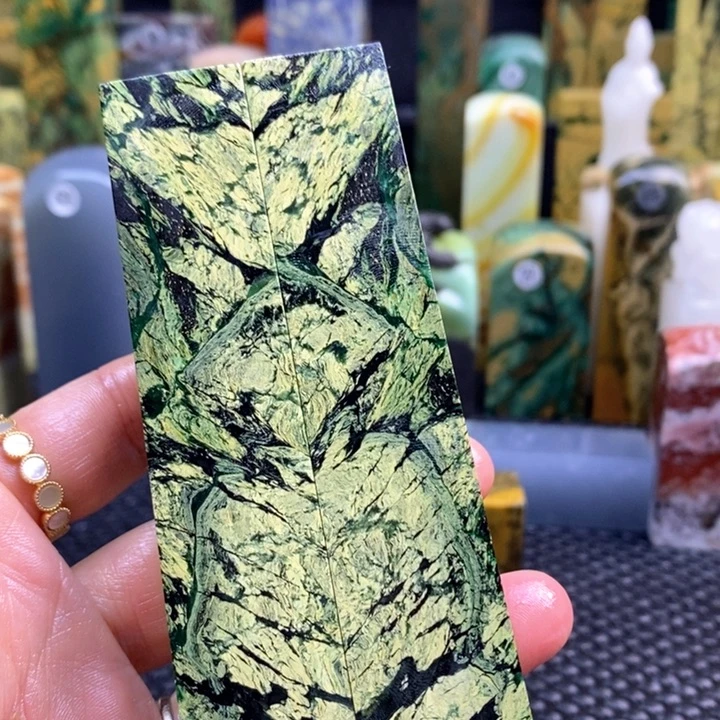 云南石生**招青田石印章石