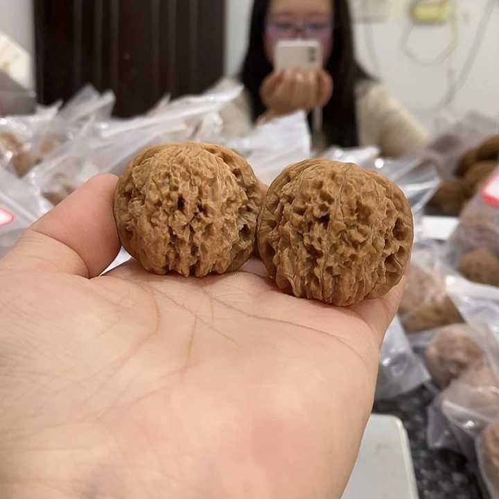 文玩核桃吊坠137有修36