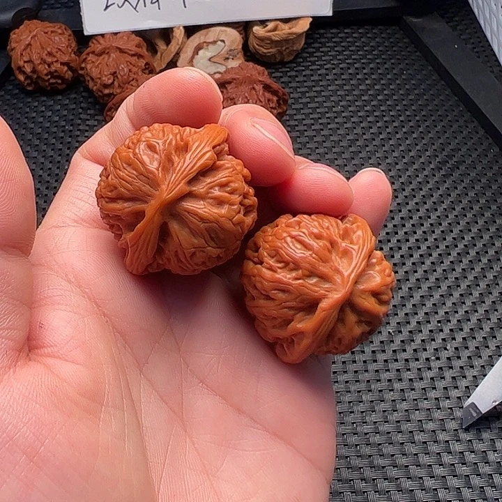 文玩核桃把件宫灯