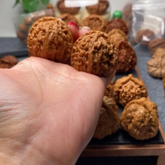 文玩核桃吊坠42白狮子福利