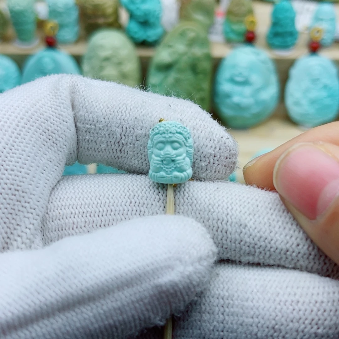 绿松石未镶嵌珠宝奇石