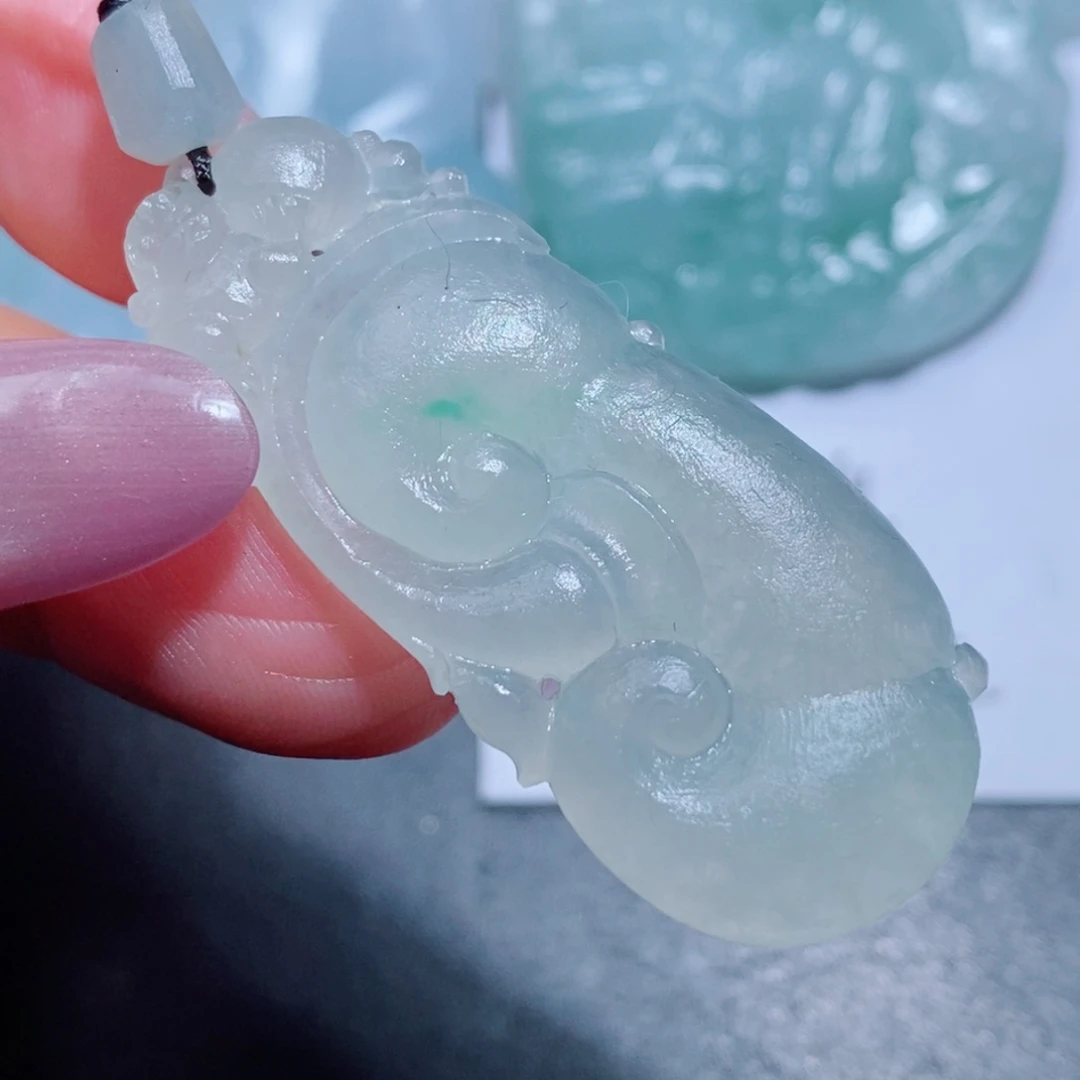 定制翡翠未镶嵌吊坠