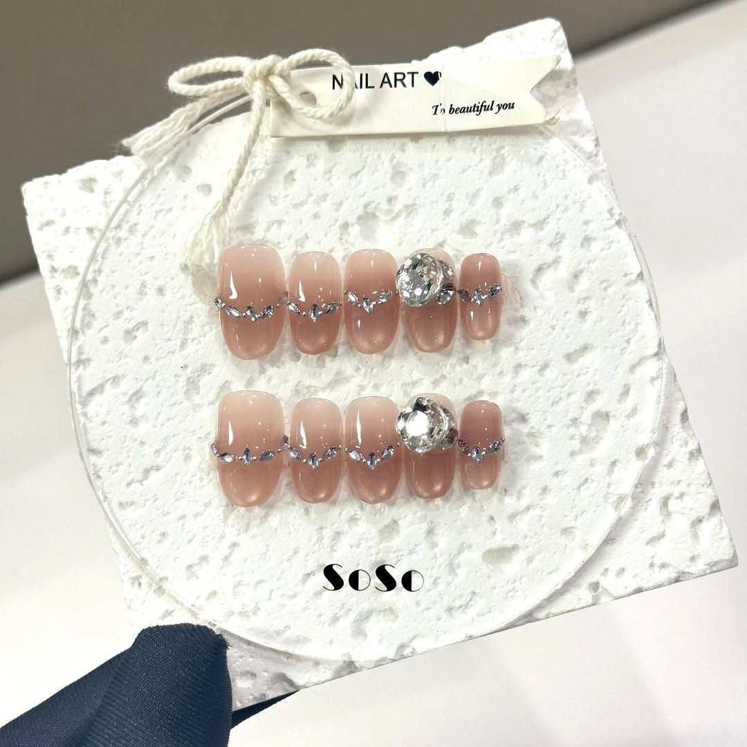 Nice SoSo【限定9】纯手工穿戴甲纯欲手绘猫眼渐变碎钻冰透显白小众