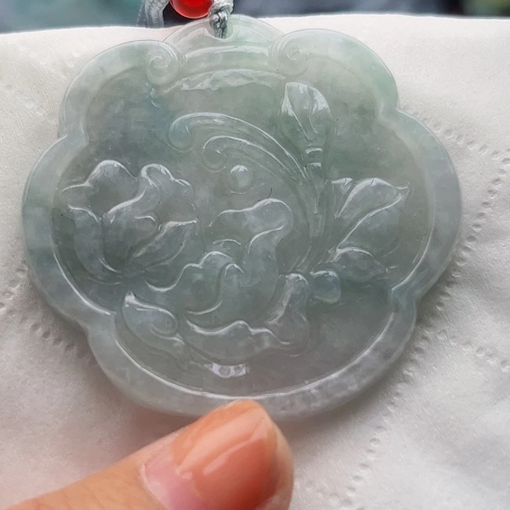 翡翠未镶嵌颈饰挂件