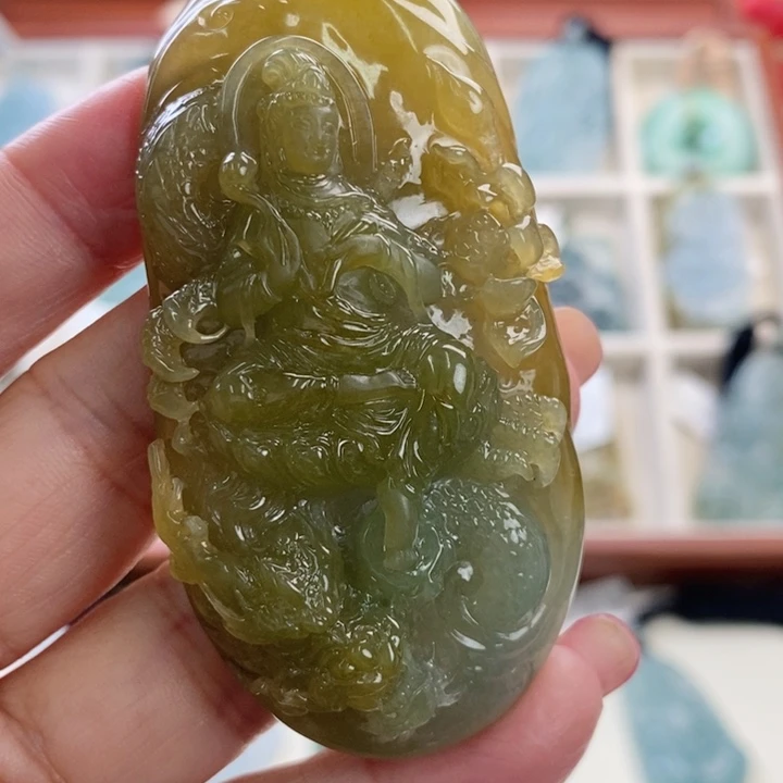 颈饰未镶嵌翡翠鑫****陈翡翠