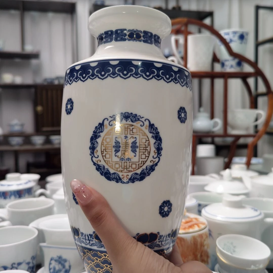 瓷青花福寿花瓶一个景德镇