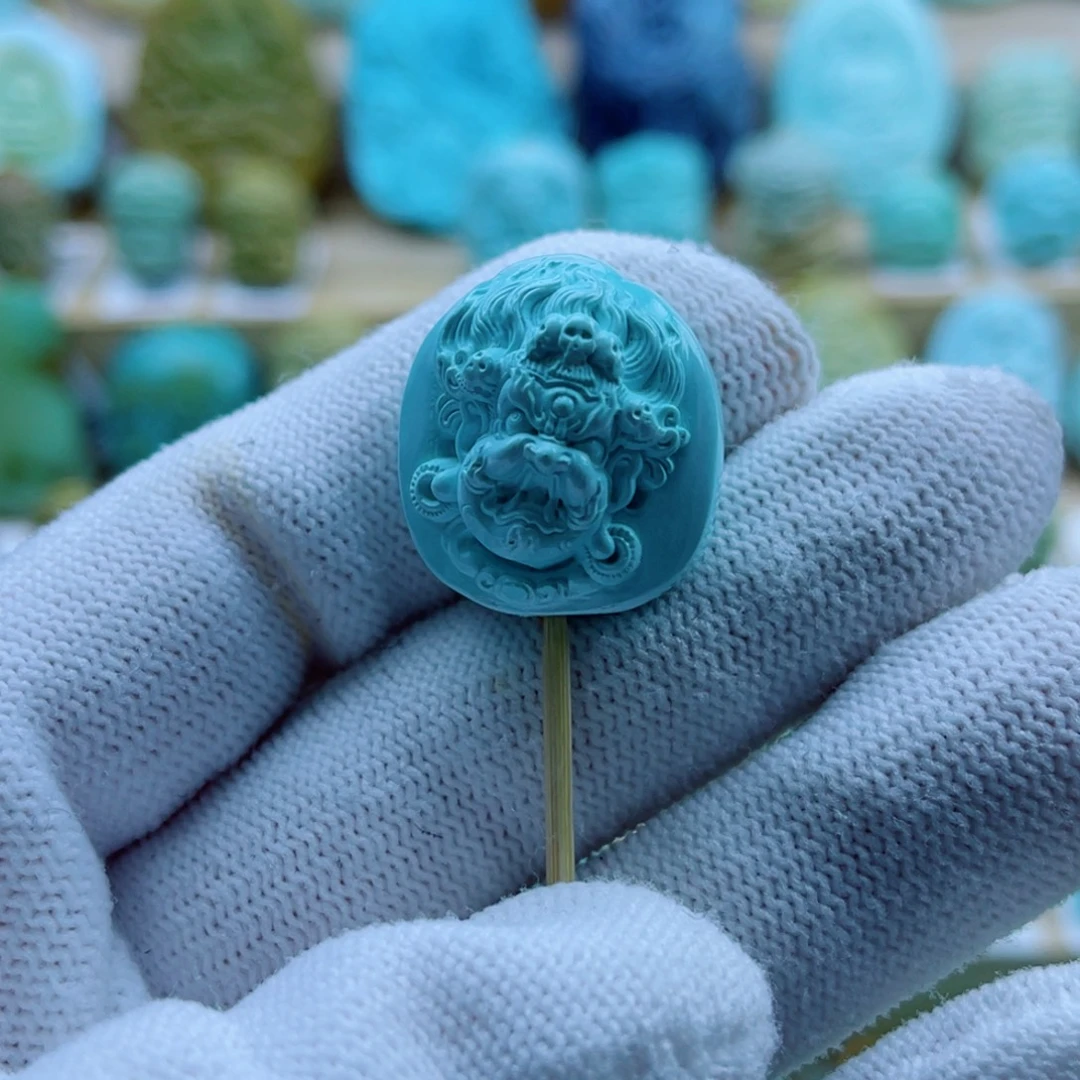 绿松石未镶嵌珠宝奇石