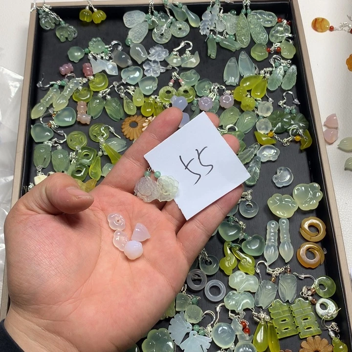 懒***^蛇纹石玉合金耳钉