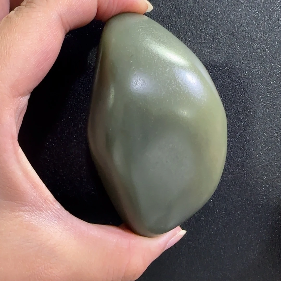 莲***品未镶嵌和田玉挂件