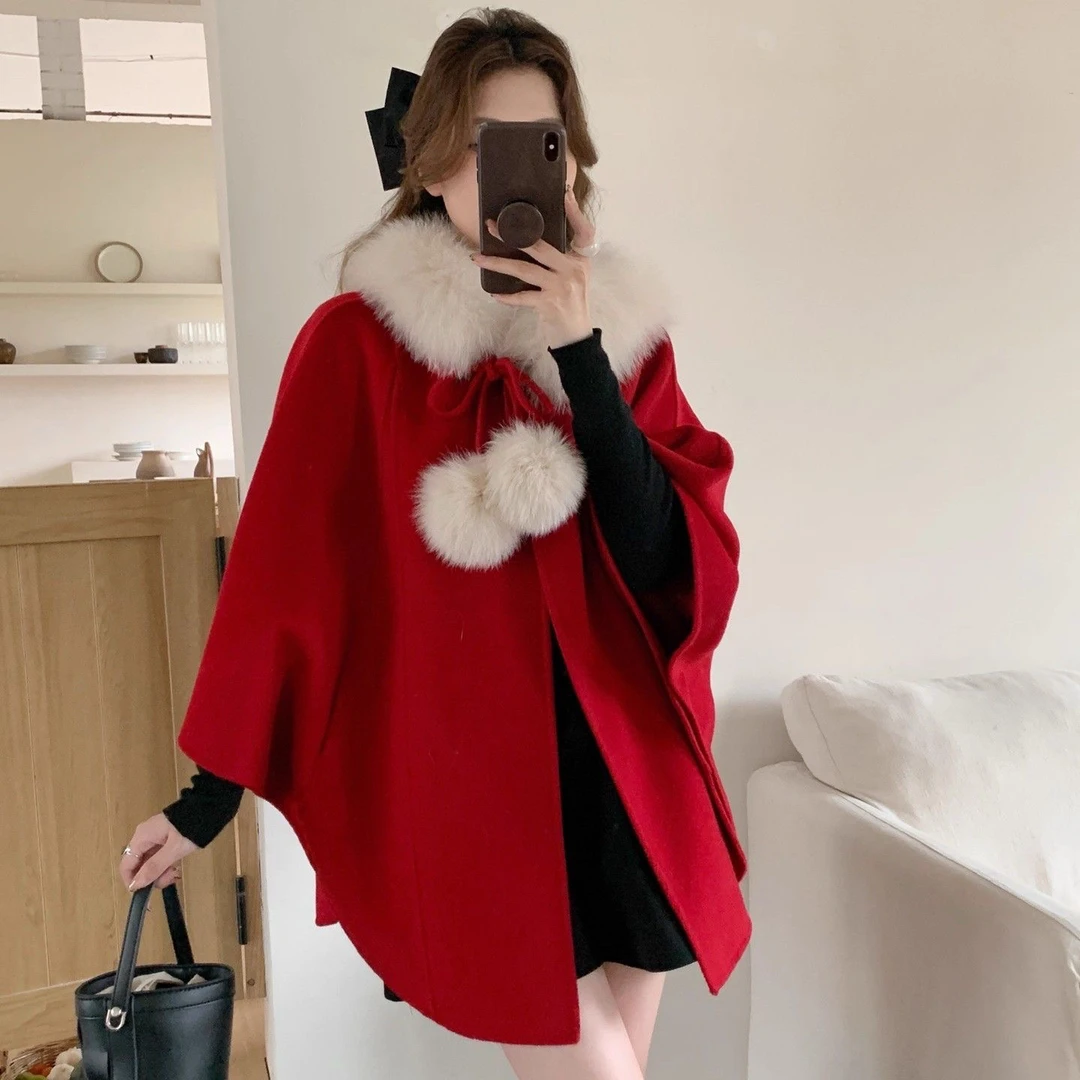 秋冬雪球新款环保毛球连帽红色斗篷呢子大衣爆款双面绒保暖外套女