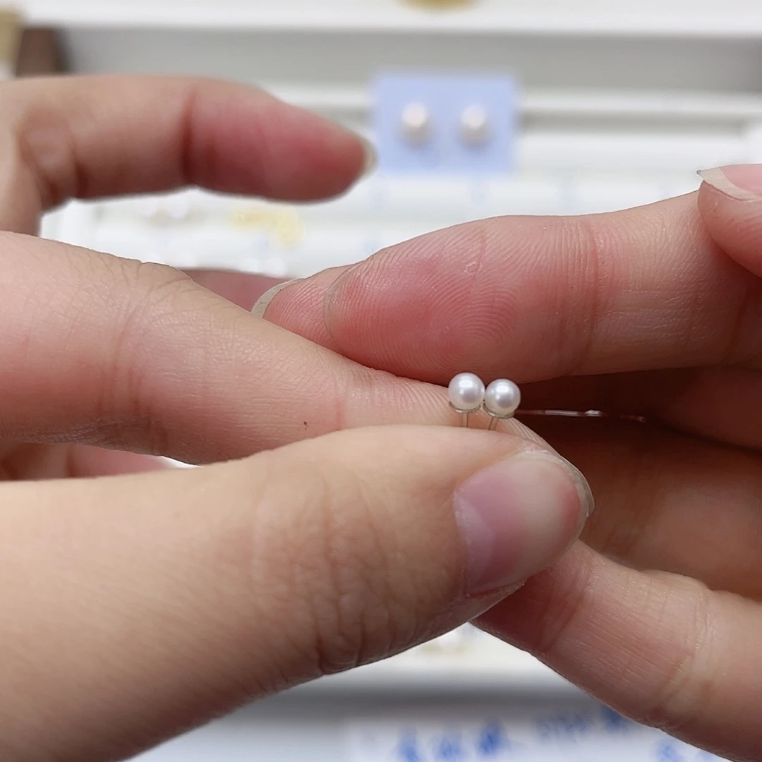 淡水珍珠耳饰银S925镶嵌迎****)