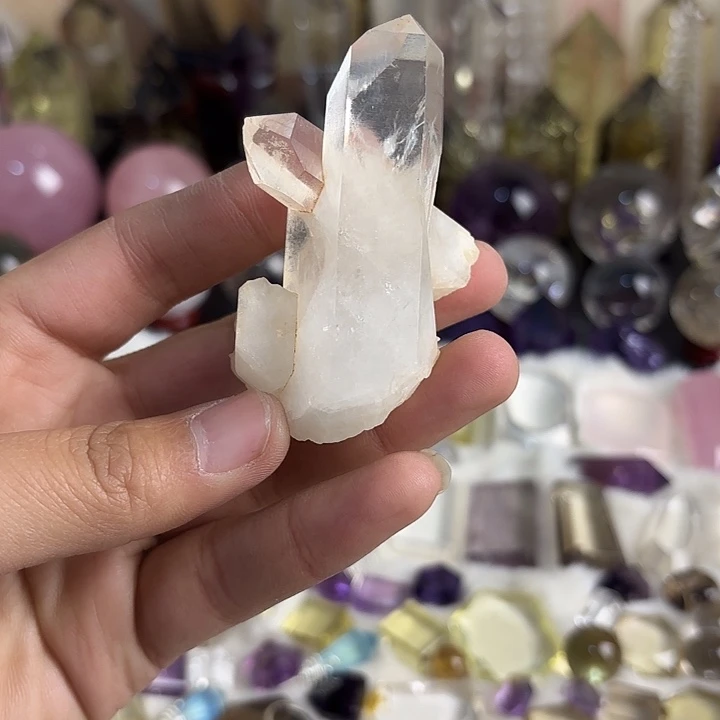 未镶嵌颈饰水晶晶簇