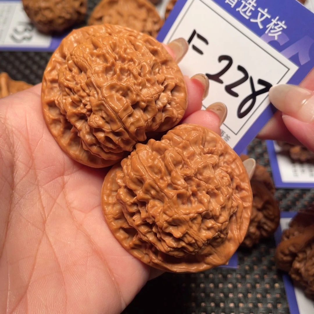 文玩核桃把件228号官帽47