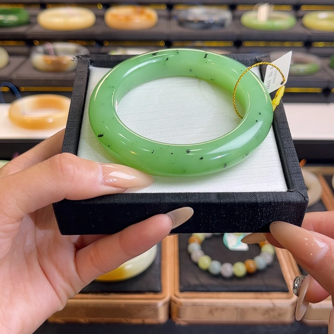 和田玉未镶嵌手镯57 58