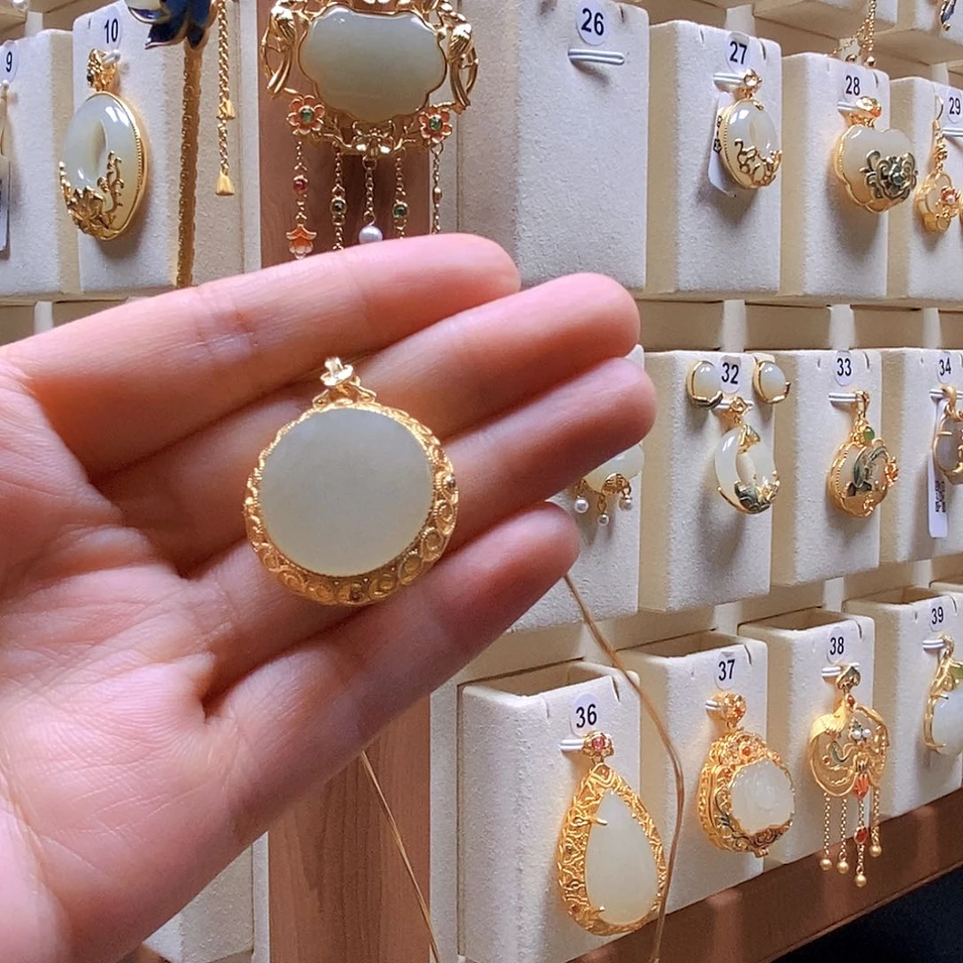 和田玉银S925镶嵌颈饰