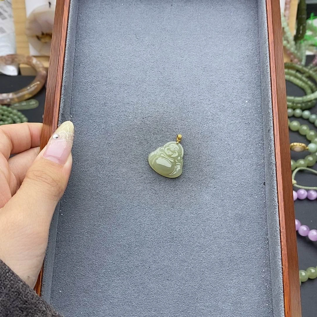 和田玉吊坠(不含链)18K金镶嵌