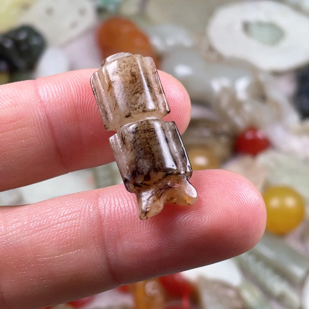 和田玉（糖玉）颈饰未镶嵌