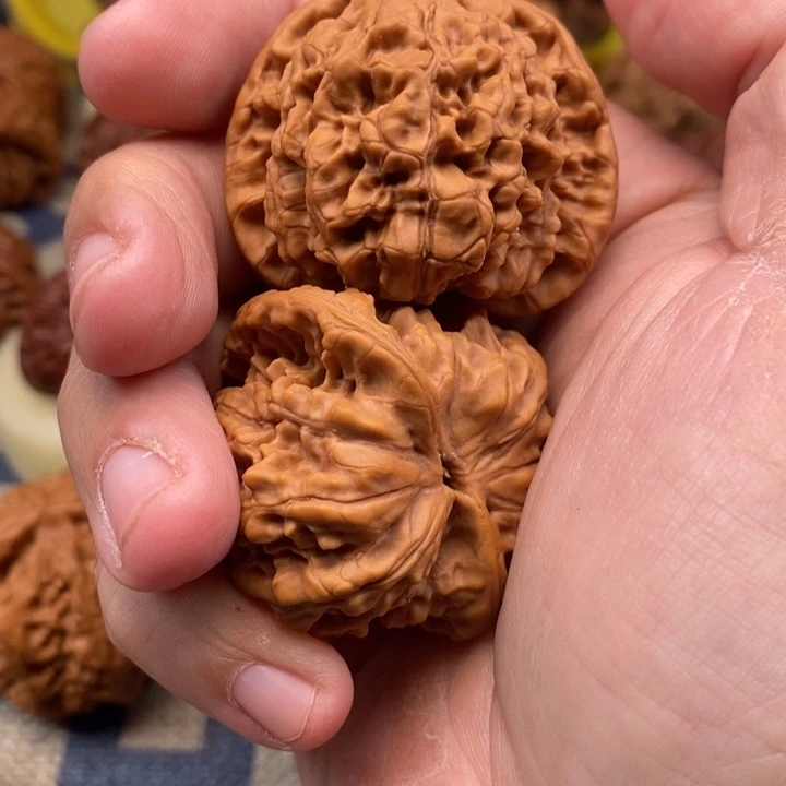 文玩核桃把件长**?核桃