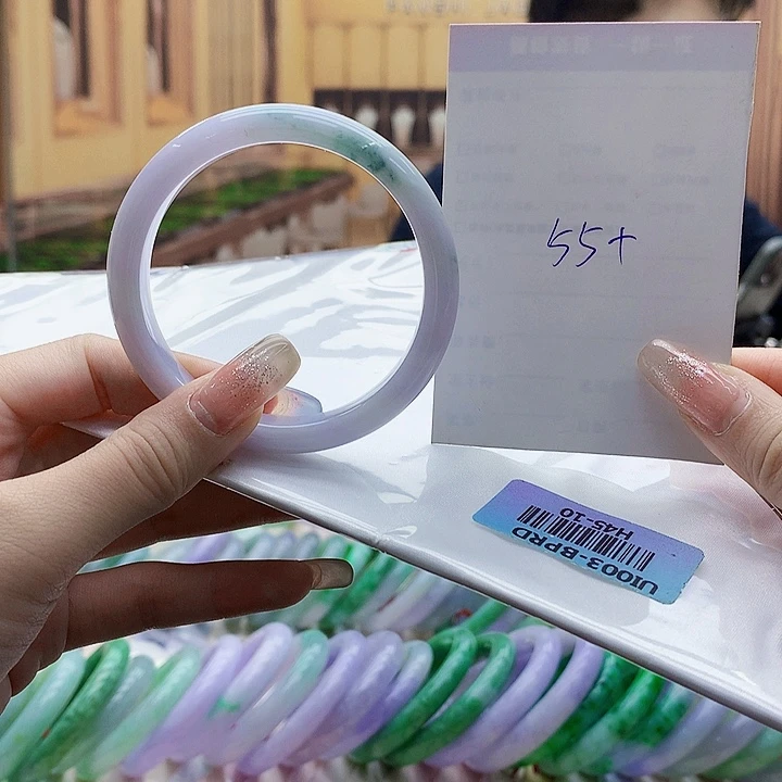 翡翠手镯未镶嵌I have