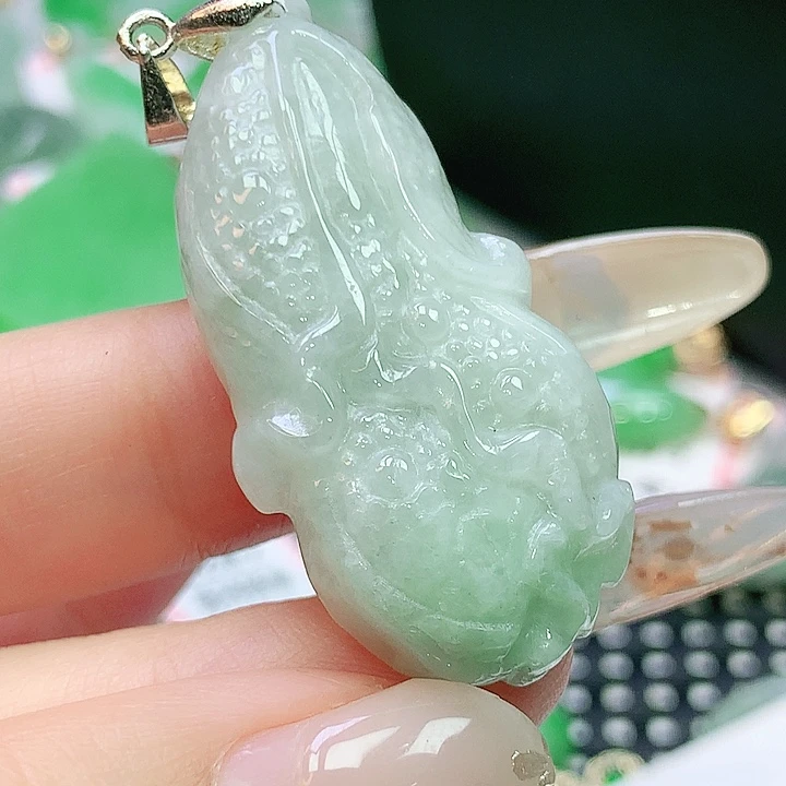 翡翠未镶嵌颈饰翡翠