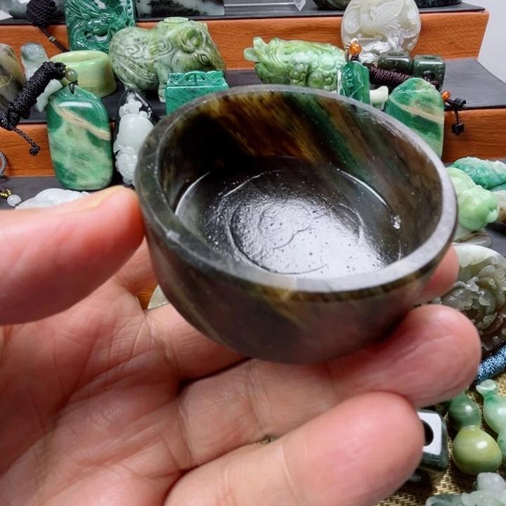 独山玉未镶嵌珠宝半成品