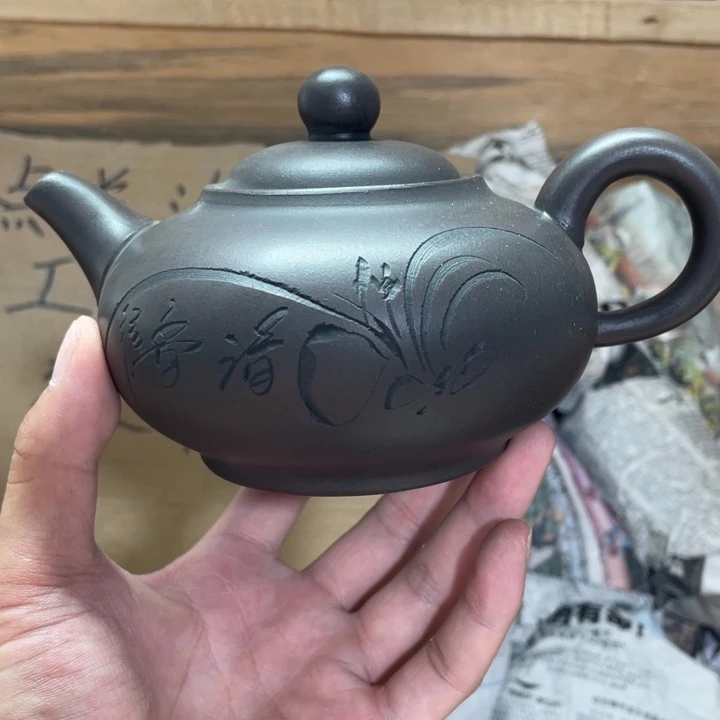 茶壶紫砂老厂紫砂壶一件。