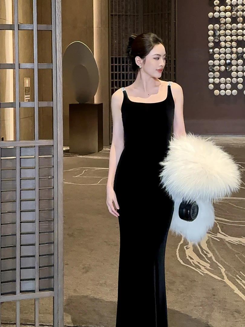 【嘉敏专属】奢华典雅法式重工水钻肩带方领丝绒连衣裙