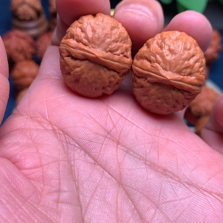 把件桃核野生小手捻麒麟磨