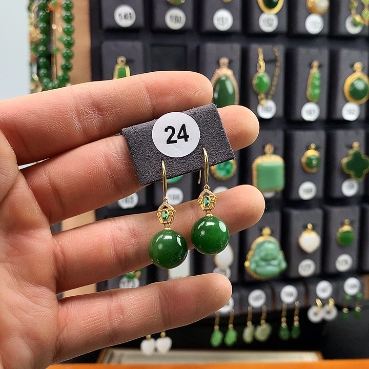 和田玉耳饰18K金镶嵌