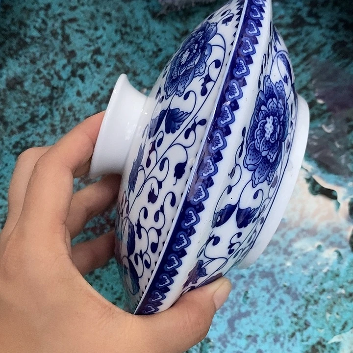 摆件足*青花缠枝莲高款合合器