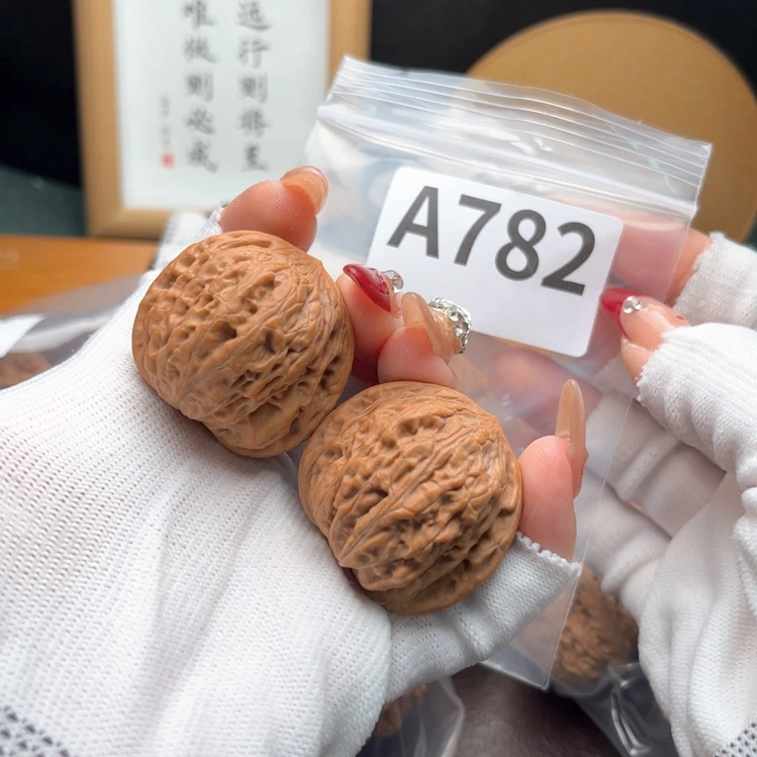 文玩核桃把件38铁锤a 782