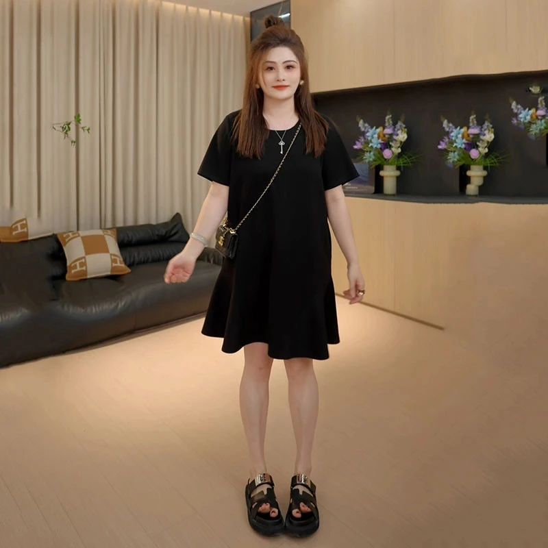 大码赫本风法式气质连衣裙女夏季胖mm宽松遮肉显瘦t恤小黑裙5104