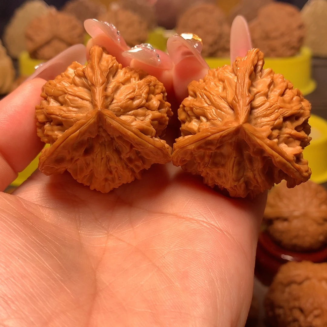 文玩核桃吊坠全品毕业正奔球奔精品