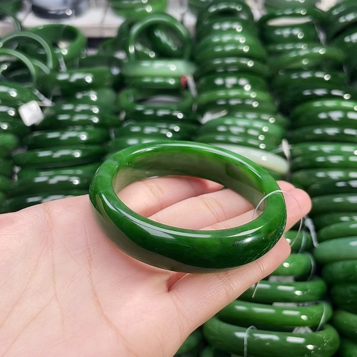 未镶嵌手镯和田玉（碧玉）