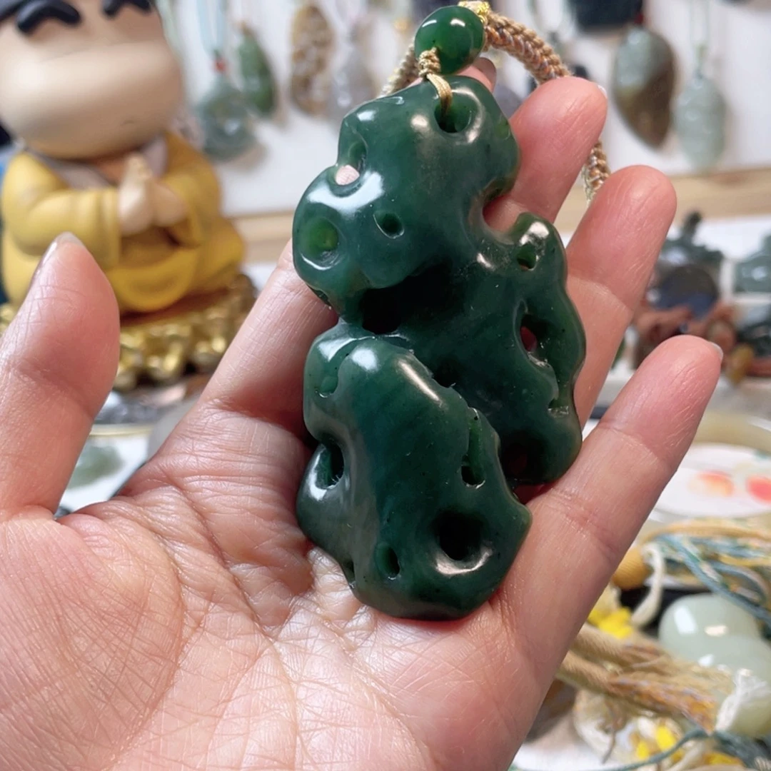和田玉未镶嵌挂件太湖石