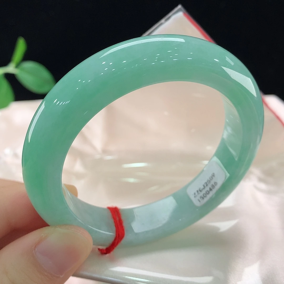 翡翠未镶嵌手镯0486
