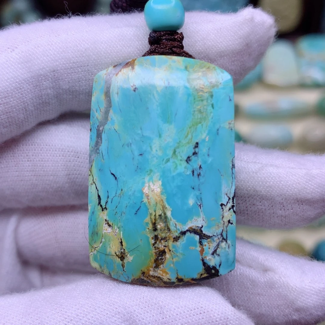 绿松石颈饰未镶嵌