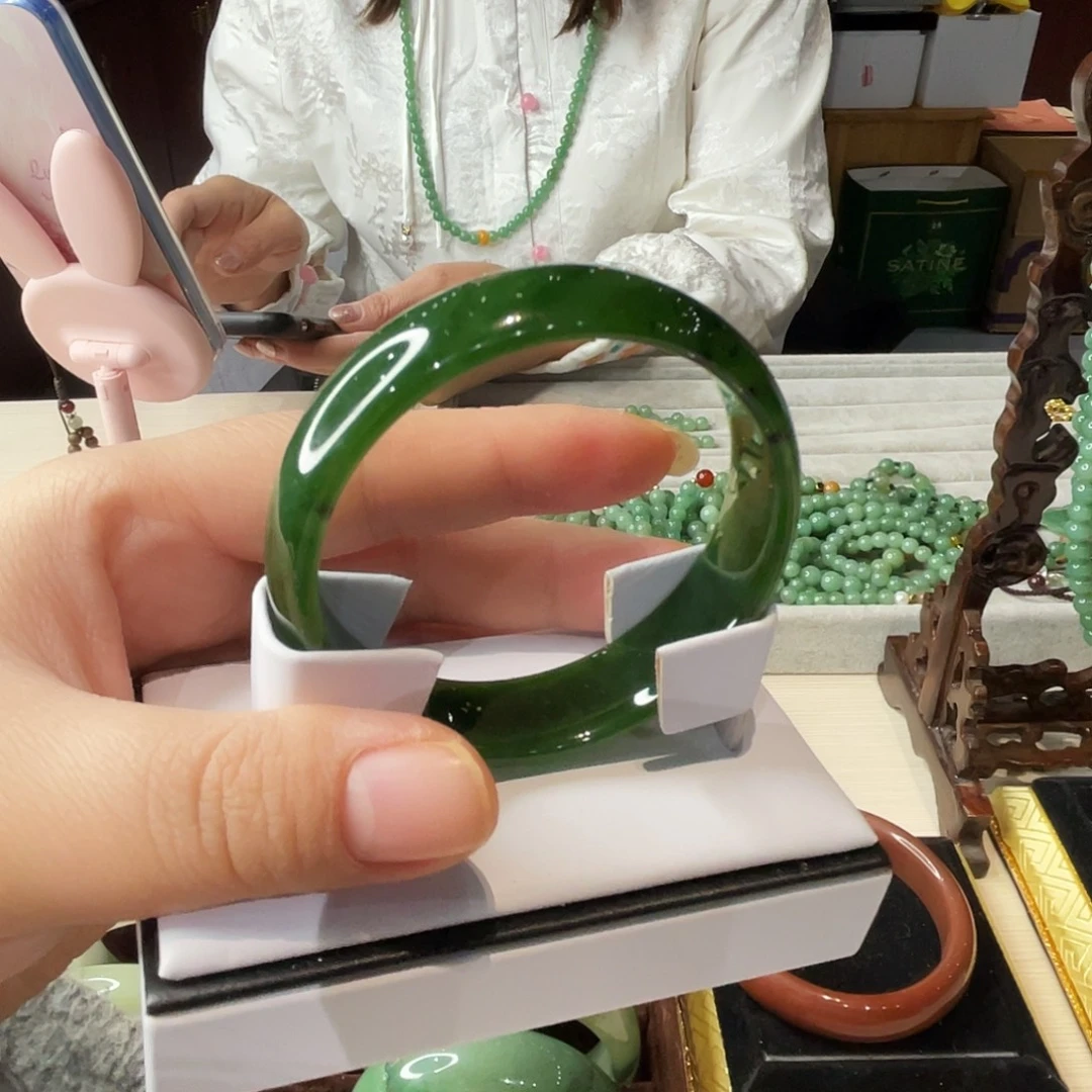 和田玉（碧玉）未镶嵌颈饰圈口52