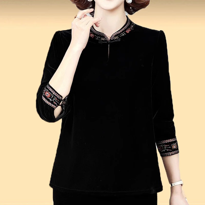 妈妈立领刺绣改良版金丝绒上衣旗袍衫冬季新款高贵百搭中年宽女装