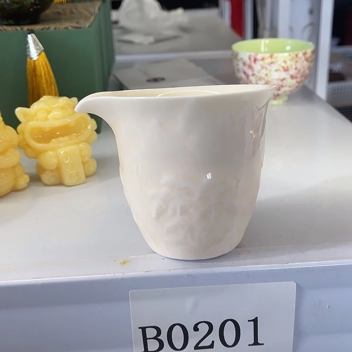 福利待遇多多哦哦哦