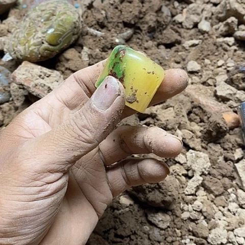 瓷片瓷器紫砂壶摆件