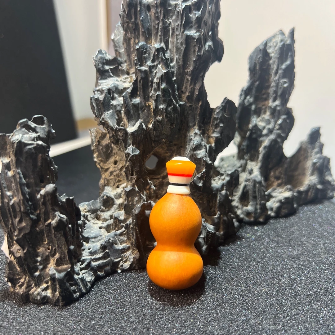 迷你草里金小葫芦整体高约5cm葫芦高约3.8cm B250725-01