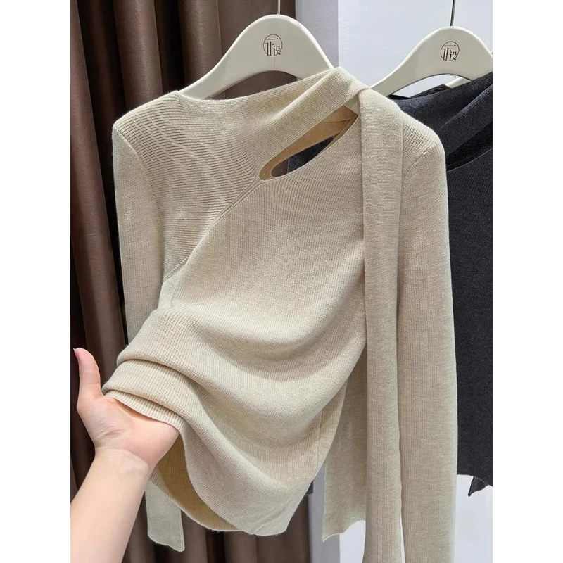 芯娇晴设计感镂空针织衫女秋冬季御姐贵气飘带挂脖打底衫修身上衣