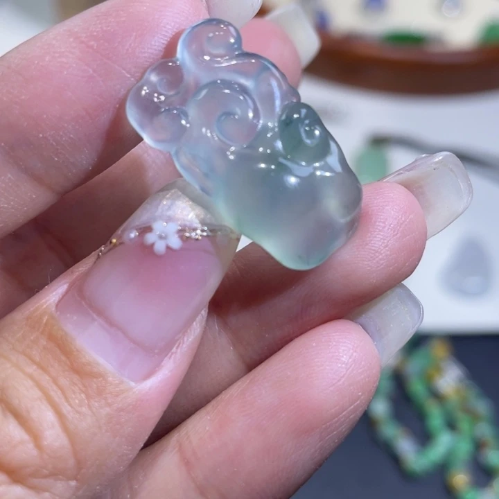 颈饰未镶嵌翡翠如意