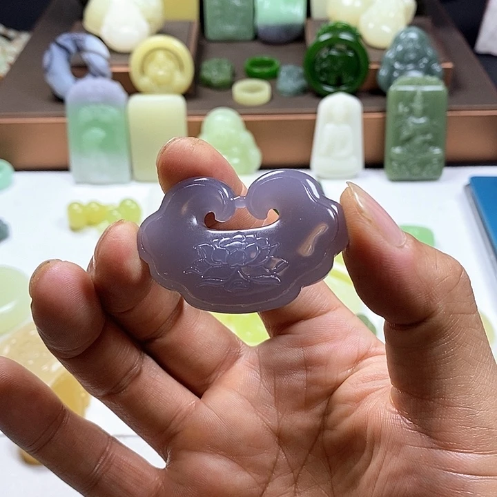 和田玉（糖玉）未镶嵌珠宝奇石