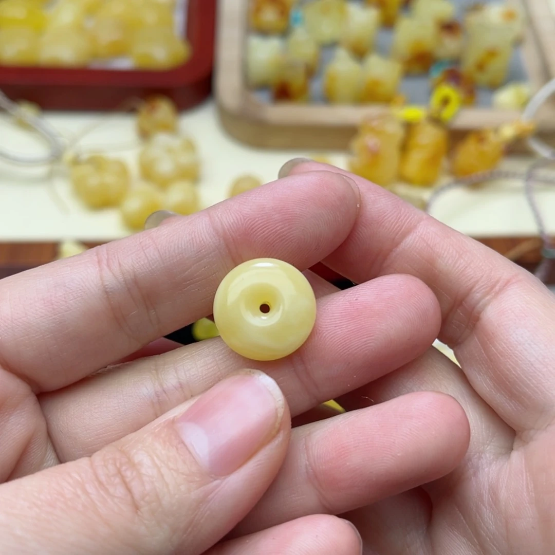 【闪购商品】蜜蜡裸石未镶嵌配饰