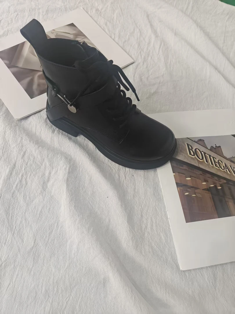 2025新款真皮女鞋厚底增高休闲运动板鞋百搭系带马丁靴