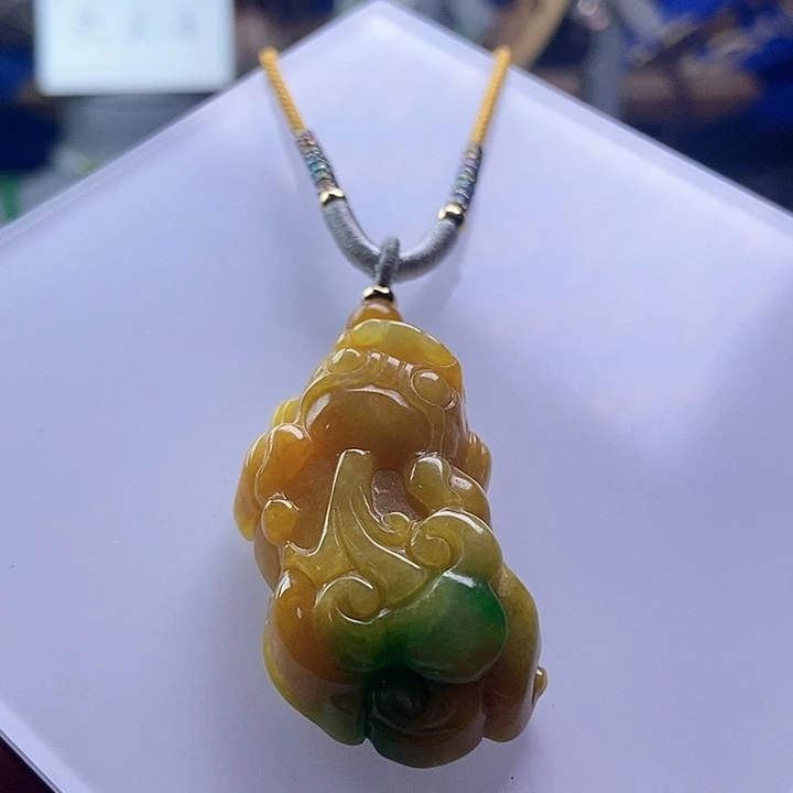 吊坠(赠链)未镶嵌翡翠