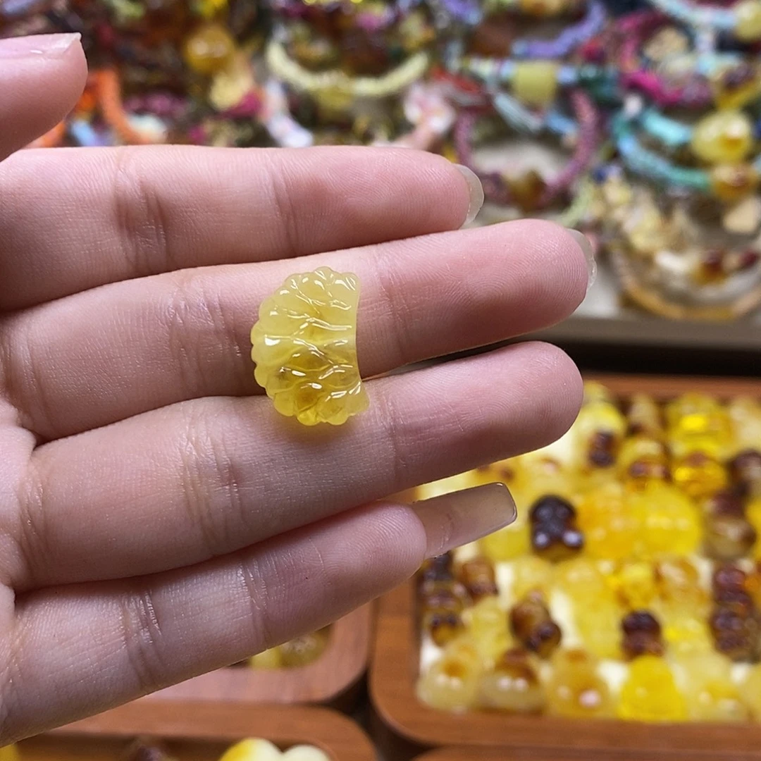 琥珀未镶嵌珠宝奇石