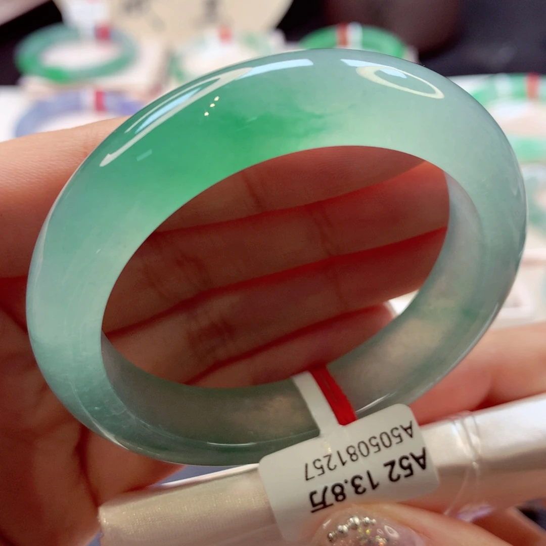 翡翠手镯未镶嵌浮***正圈定金77